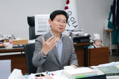이상일 용인특례시장, 이억원 금융위원장에 반도체 산단 건설근로자 숙소 적기 공급 위한 프로젝트파이낸싱(PF) 규제 완화 건의