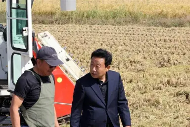 보도/해명-벼 수확기 맞아 농업인 격려 및 애로사항 청취