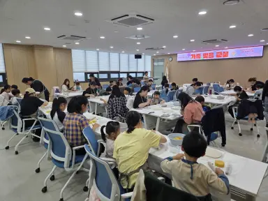예산군가족센터 ‘가족빚음교실’, 도자기 빚으며 가족 간 소통과 유대감 키워