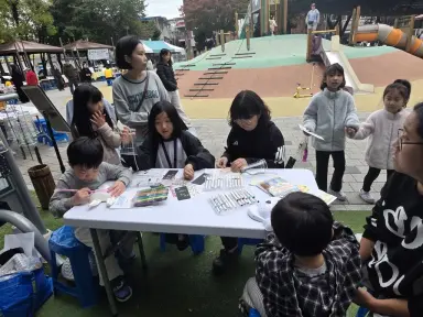 의정부시 다함께돌봄센터 10호점, 벌말마을축제서 재활용 체험 운영