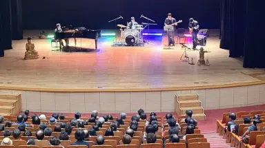 강진아트홀 음악극 '로큰롤 심봉사전' 공연 성황리 마쳐
