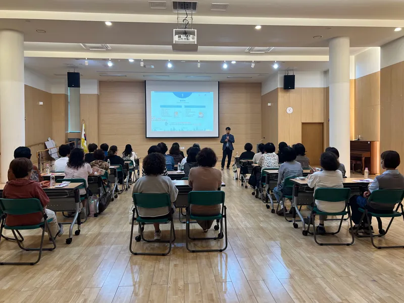 고성군, 아이돌봄사 대상 아동학대 예방교육 실시 “아이 지키는 첫걸음은 어른의 관심” [교육청소년과]