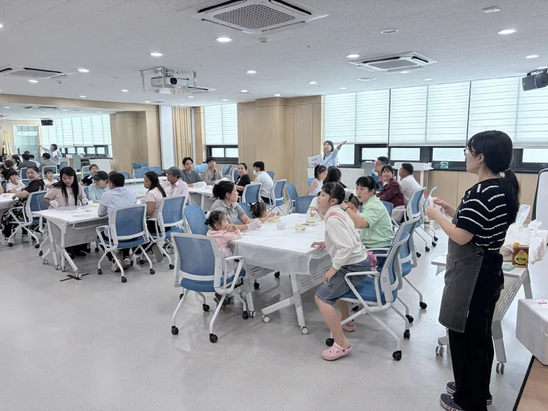 예산군가족센터, 꽃송편 빚으며 “한국의 추석 명절문화 배워요”