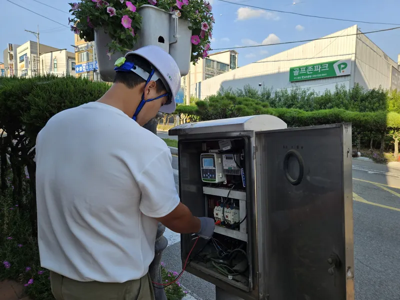 창녕군, 추석 연휴 대비 가로등 및 보안등 안전점검 실시