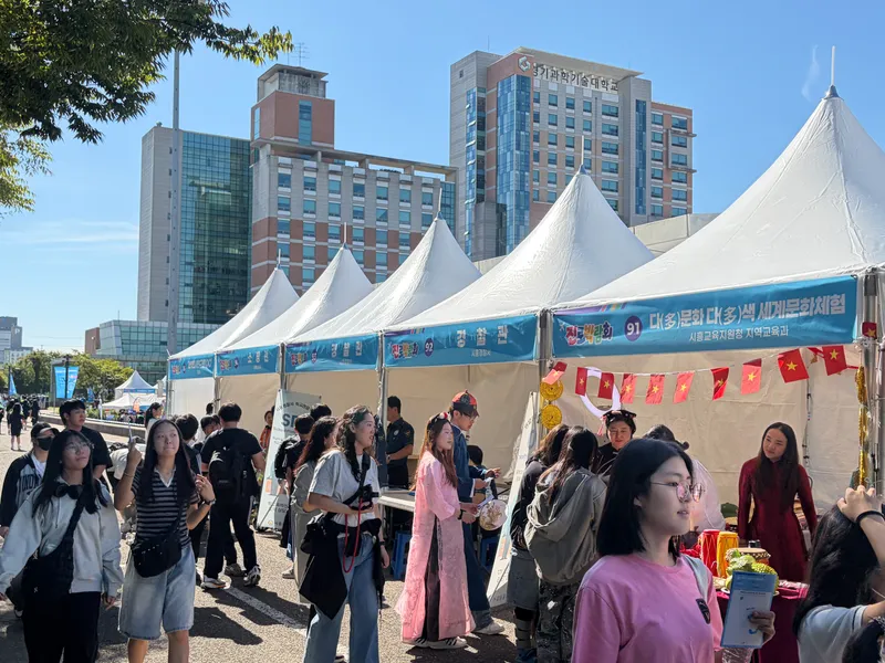 청소년의 내일 비추는 시흥시 진로박람회에 학생ㆍ학부모 1,800명 참여… 미래 직업 체험 ‘호응