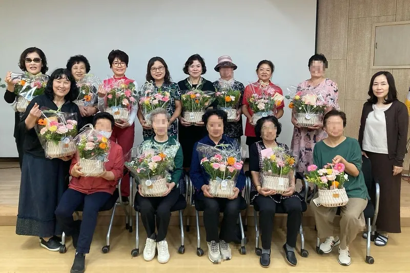 부개1동 ‘따뜻한 손길, 나누는 뜨개질’ 사업 꽃바구니 클래스 진행
