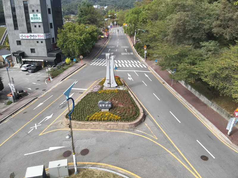 이천시, 설봉공원에 가을꽃 4,200본 식재… 시민에게 일상 속 쉼 선사