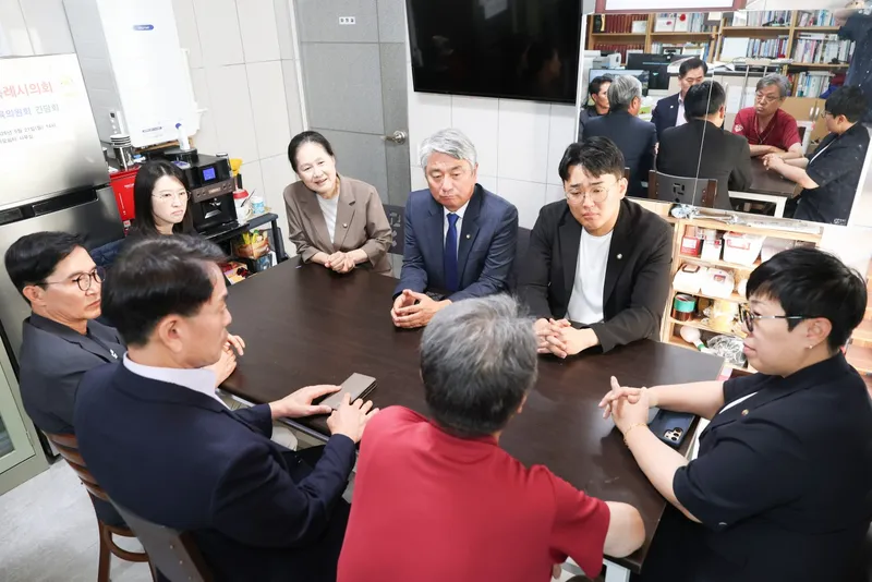 화성특례시의회, 문화체육위원회 “추석 맞이 복지시설 방문… 현장 애로사항 청취”