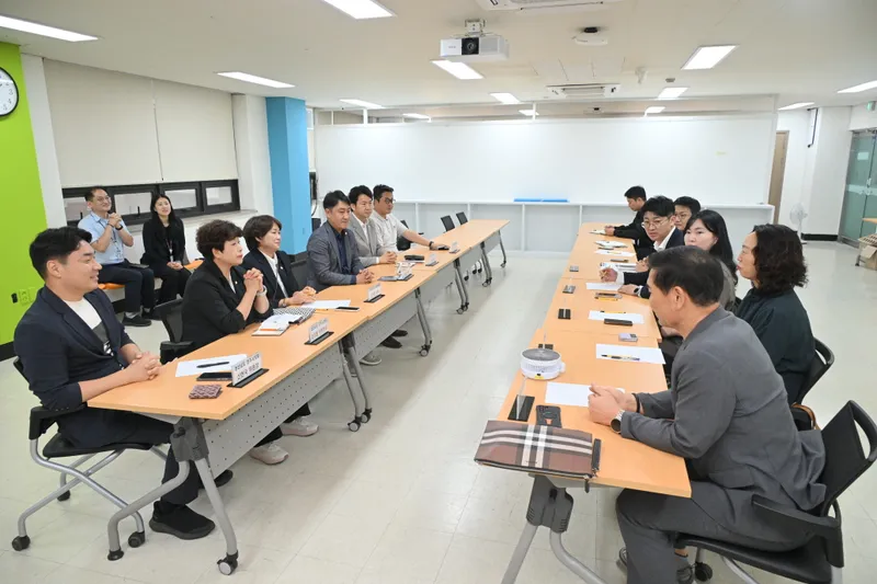 진주시의회 경제복지위, 전남광주·순창 비교견학