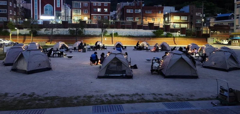 부산광역시교육청창의융합교육원(원장 이은란)은 다음달 2일 해운대메이커교육체험센터에서 초·중·고등학생이 포함된 가족 15팀을 대상으로‘10월 메이커 캠핑’을 운영한다