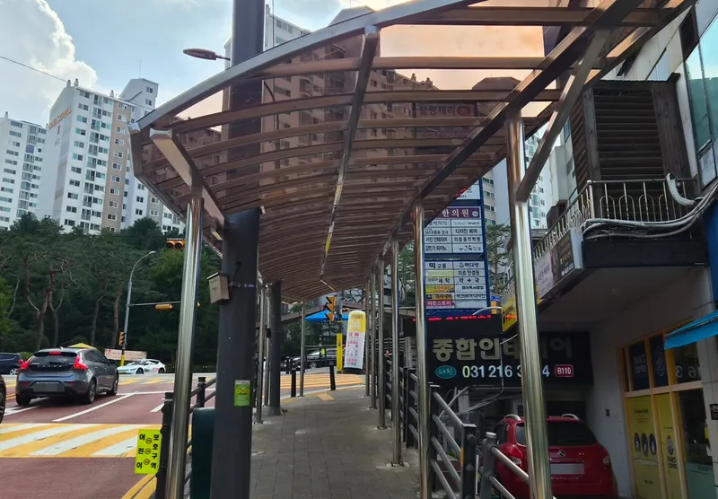 용인특례시 수지구, 효자초 통학로 차양막 설치