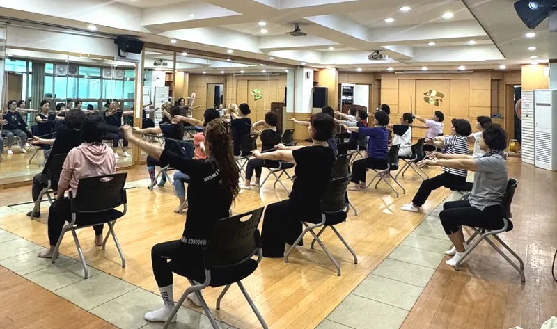 호원1동 주민자치회, [몸을 깨우는 활력 몸풀기(스트레칭)] 일일 강좌(원데이 클래스) 성료