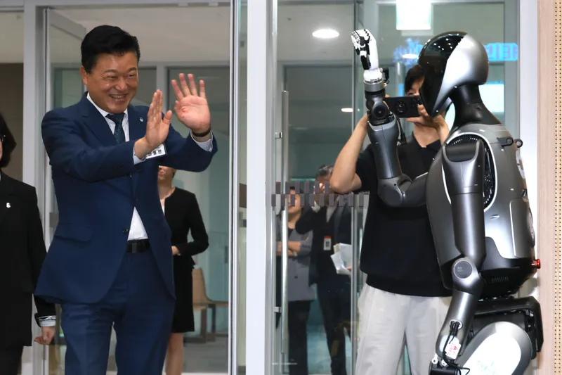 신용한 지사 “방사광가속기 기반 산업화 촉진 위해 한국원자력의학원, 충북으로 유치해야”