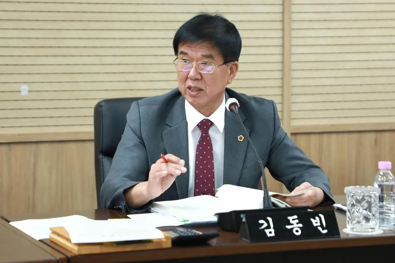 [2026 행정사무감사] 세종시의회 김동빈 의원, “관광버스도 들어가기 어려운데… 홍판서댁·부강성당, 지역경제 활성화 위한 관광 인프라 지원 필요”