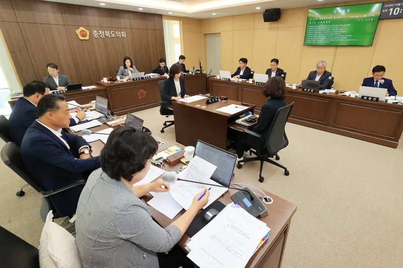 교육위, 공유재산 관리계획안 및 민간위탁 동의안 수정 가결