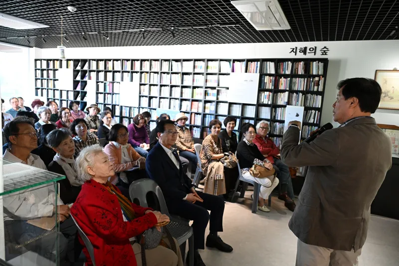 거창군, 신달자문학관에서 도종환 시인 초청 '작가초대석'개최