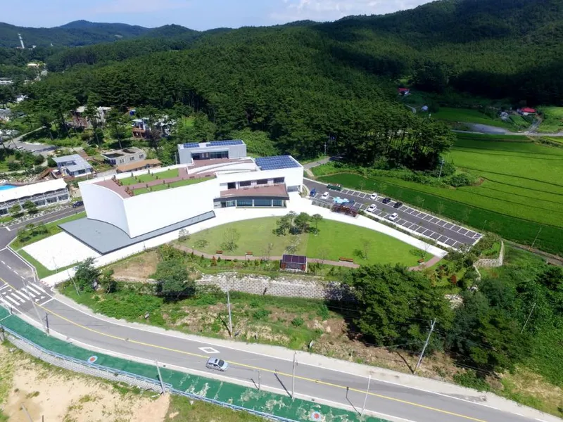 ‘꼬마 환경지킴이 모여라!’ 태안군 유류피해극복기념관, 초록바다 플로깅 탐험대 출격