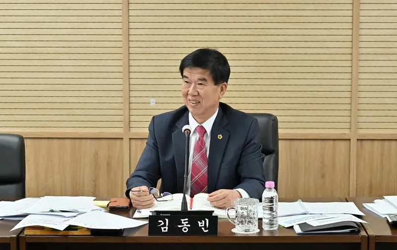 [2026 행정사무감사] 세종시의회 김동빈 의원, “찾아가는 문화공연, 지역 행사·전통시장과 연계해 활성화해야”