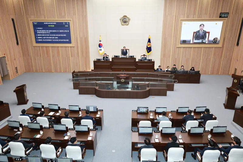 제438회 임시회 기획실 소관 출연계획안 등 83개 의안 처리