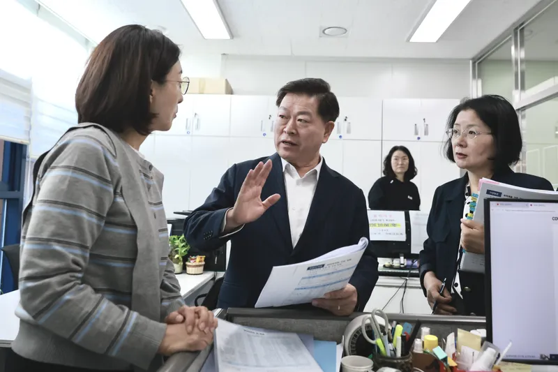 박승원 광명시장 “시정의 답은 현장에 있다”… 광명7동에서 주민 밀착 소통 이어가