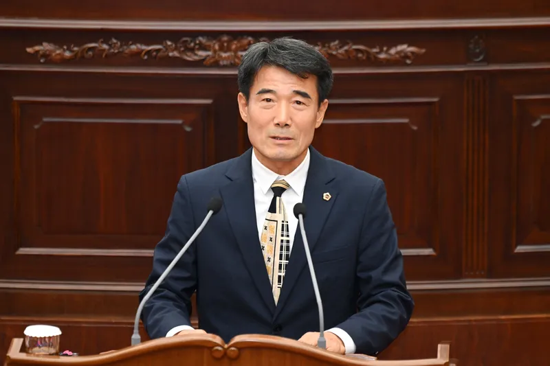 심영석 도의원, “진해신항, 주민과 상생하는 세계적 해양문화공간으로 조성해야”
