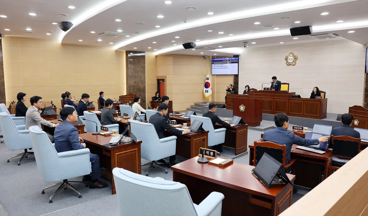 화순군의회, 도시계획 조례 개정안 의결…재생에너지 이격거리 기준 명확화