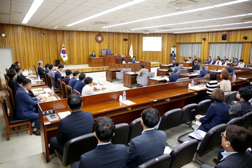 영광군의회 제290회 임시회 개회, 신재생에너지 산업 차질 없는 추진 당부