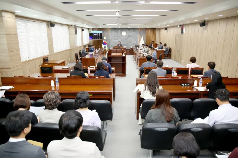 영광군의회, 긴급일시돌봄터 조례안 심사…현장 맞춤형 운영 방안 논의