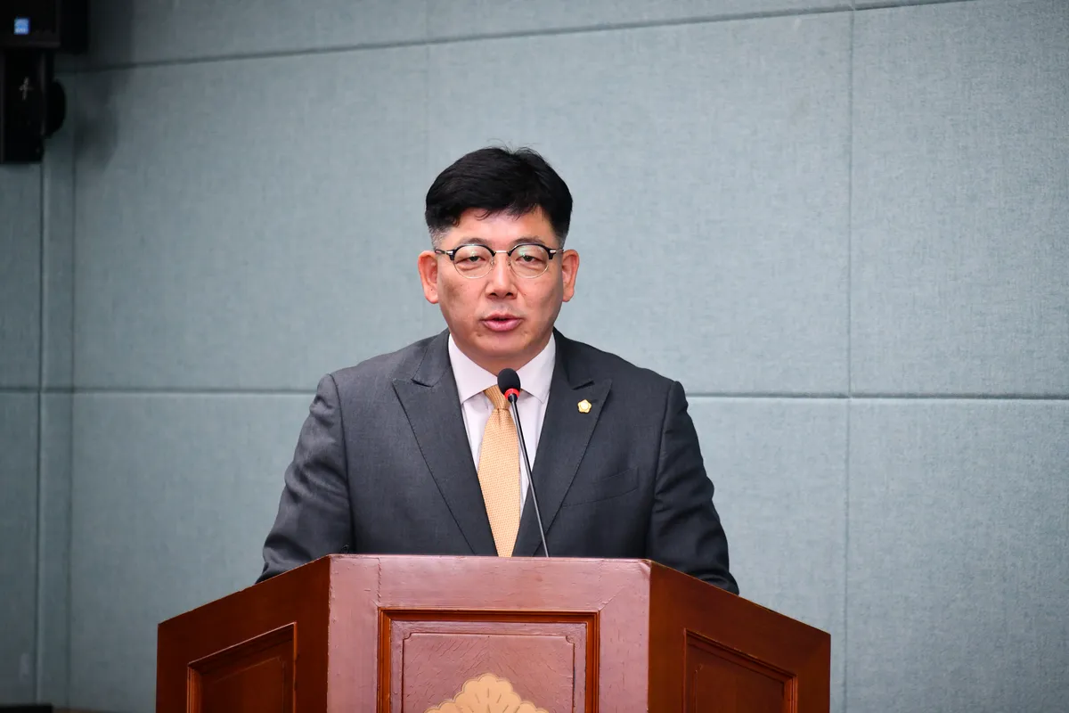 여수시의회, 장애인 보조견 동반출입 보장 조례 가결 - 의회 | 시민의 눈