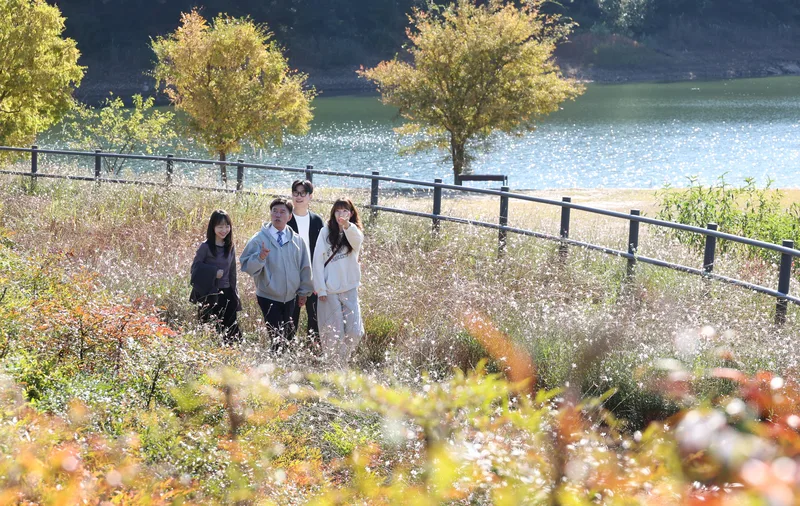 황인호 동구청장, “가을 정취 가득한 대청호로 오세요”new