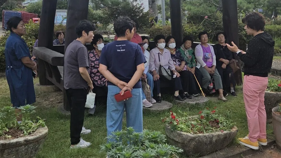 강진군, 추석 앞두고 경로당·복지회관 342개소 감염병 예방물품 배부