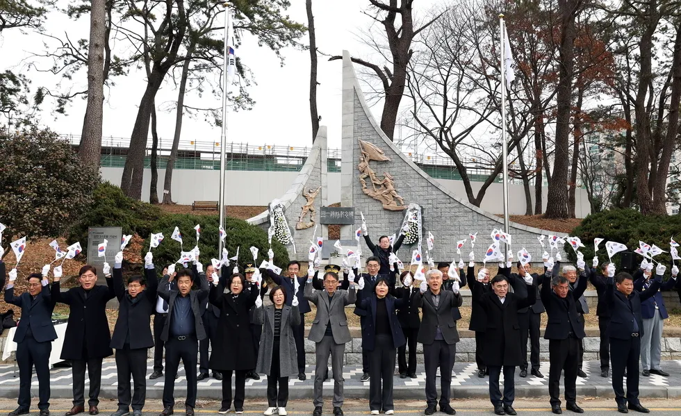 강진, 3·1절 107주년 맞아 기념비 앞서 대한독립 만세 삼창