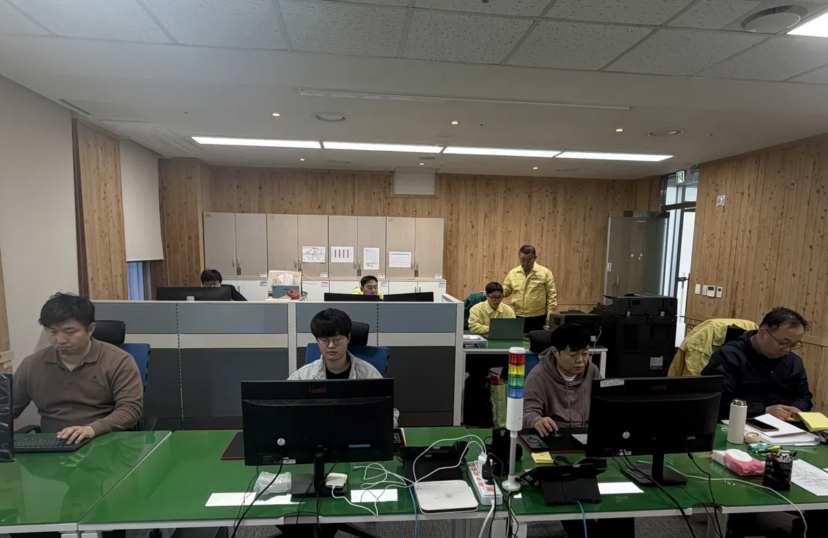 고흥군, 군민 안전 위한 24시간 재난안전상황실 시범운영 실시 - 안전 | 코리아NEWS