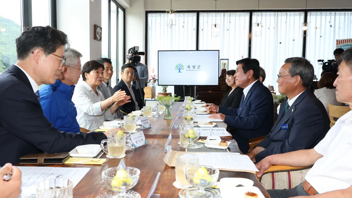 곡성 농어촌기본소득 현장 방문한 송 장관 "지역순환경제 모델"