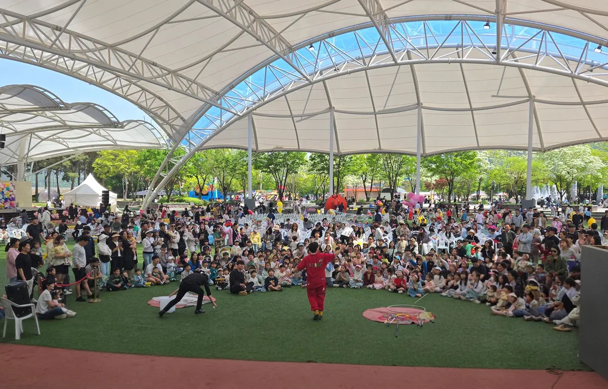 곡성섬진강기차마을, 어린이날 풍선 축제으로 가족 초대 - 문화 | 코리아NEWS