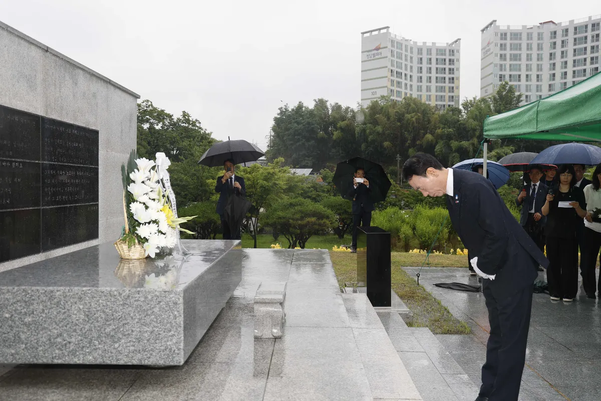 장길선 구례군수, 여순10·19항쟁 위령탑 참배…‘민선9기’ 출범