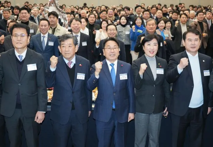 〈사진뉴스〉강기정 광주광역시장, 광주상공회의소 신년인사회 참석