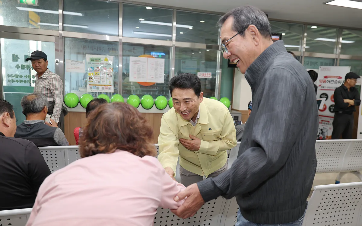 이남오 함평군수, 추석 앞두고 함평우시장 방문…축산농가 애로 청취
