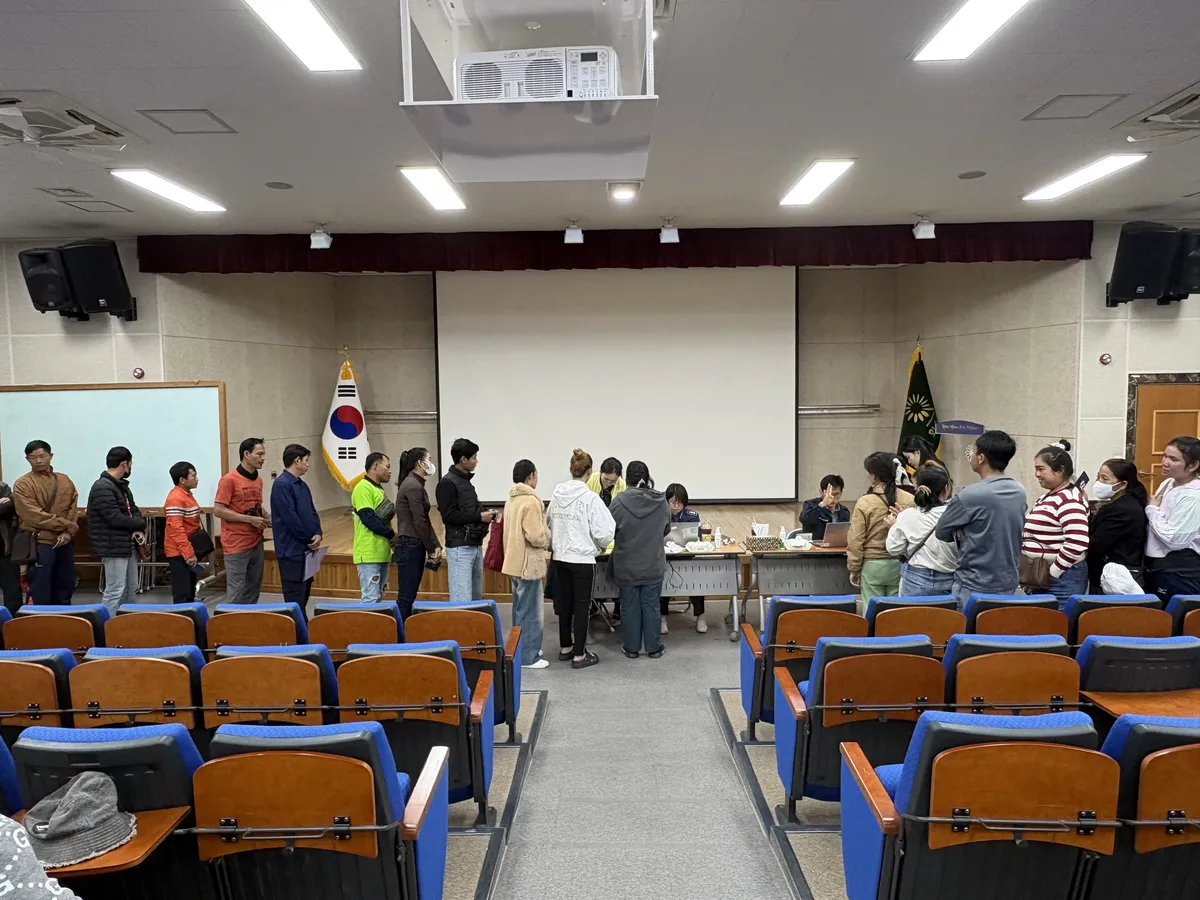 화순군, 외국인 계절근로자 대상 이동 지문등록 지원