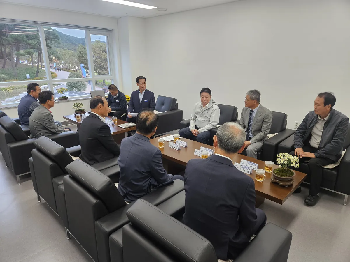 화순군, 양봉협회 면담으로 꿀벌 피해 예방·경영 안정 방안 논의