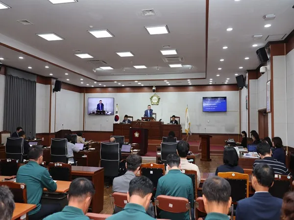 장흥군의회 제309회 정례회 폐회…돌봄노동자 조례 의결