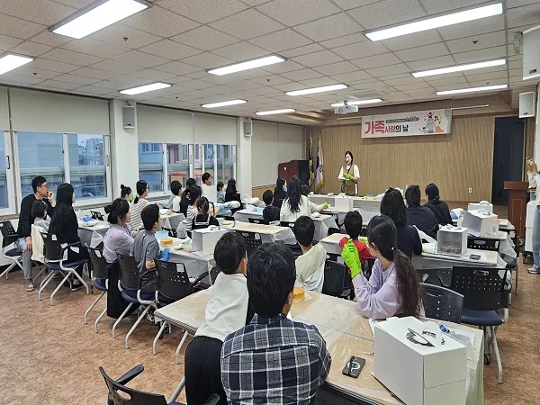 장흥군가족센터, 식목일 맞아 화분 케이크 만들며 가족의 소중함 나눠