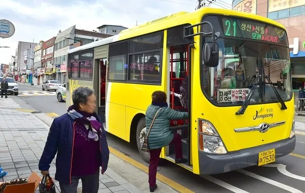 장성군 농촌버스 ‘공공 와이파이’ 전 차량 설치… 데이터 걱정 뚝