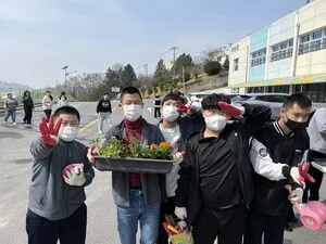 함평영화학교, ‘1학급 1화단’ 조성으로 탄소중립 실천하고 생태 감수성 키운다