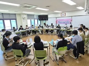 용정중, ‘교과서 7번 읽기’ 실천…자기주도학습 역량 강화