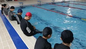 칠량초, 생명 살리는 생활수영 교육 진행