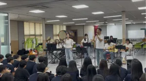 시험 스트레스 날린 선생님들의 ‘레인보우’ 특별 공연