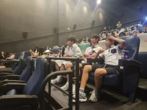 완도교육청, 다큐 '12.3' 관람…학생·직원 민주시민의식 함양