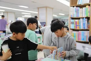 책과 역사로 꿈을 여는 봉산초의 특별한 '독서 축제'