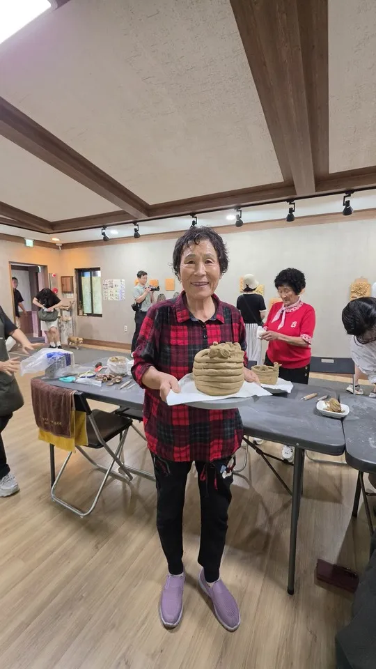 주민과 작가가 함께 빚은 연홍도 담장미술관, '섬 전체가 하나의 갤러리'